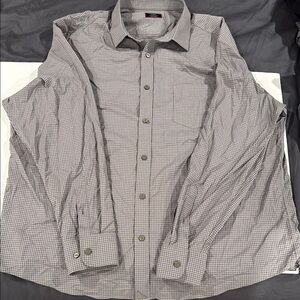 Untuckit Men’s XXL  Relaxed fit Gray Checkered Shirt